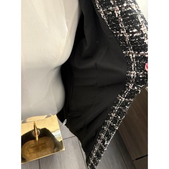 Abercrombie & Fitch Women’s Black Tweed Coat Size Medium NWT - Picture 4 of 8